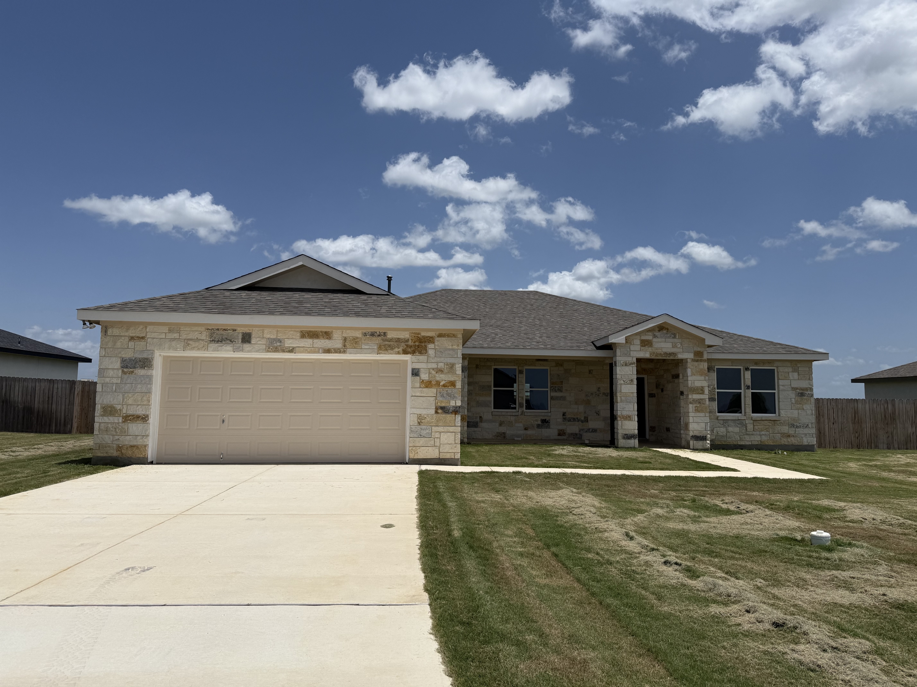 117 Growers Avenue