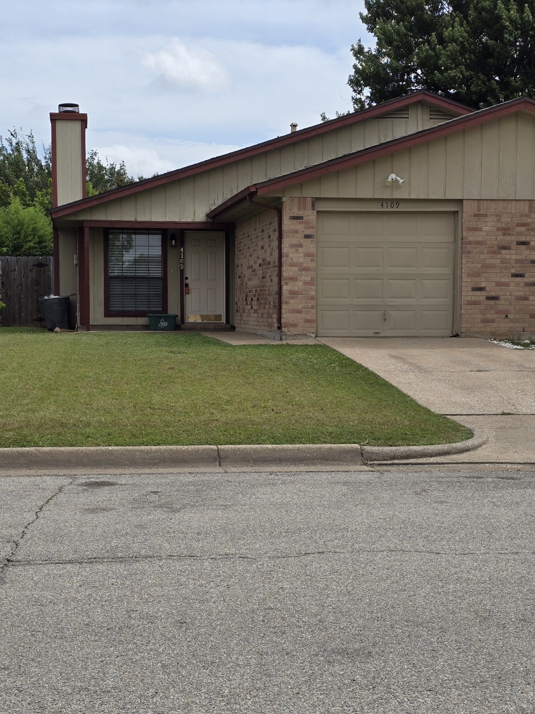 4109 Fossil Ridge Drive