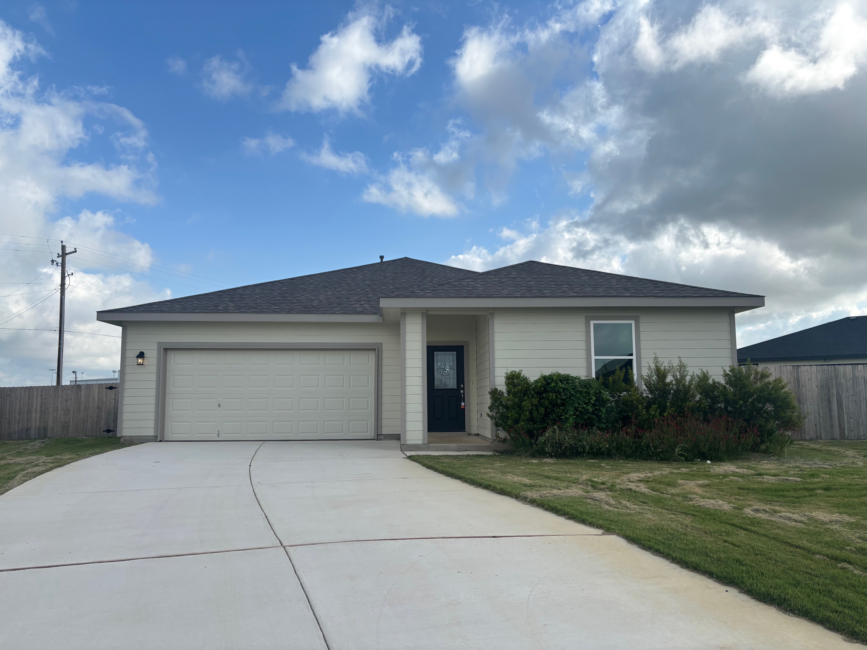 105 Troubador Ln