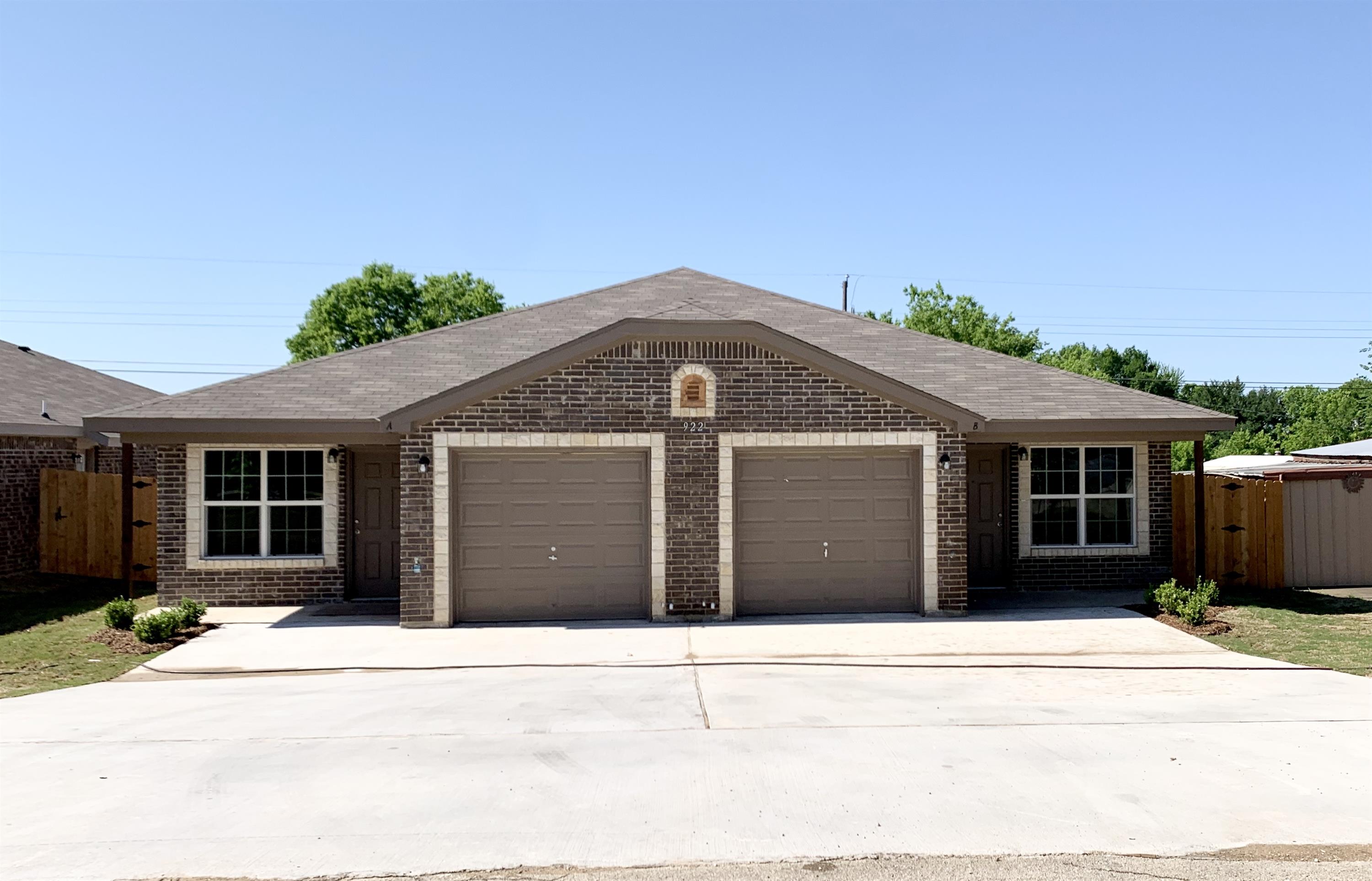922 Maplewood Drive - A