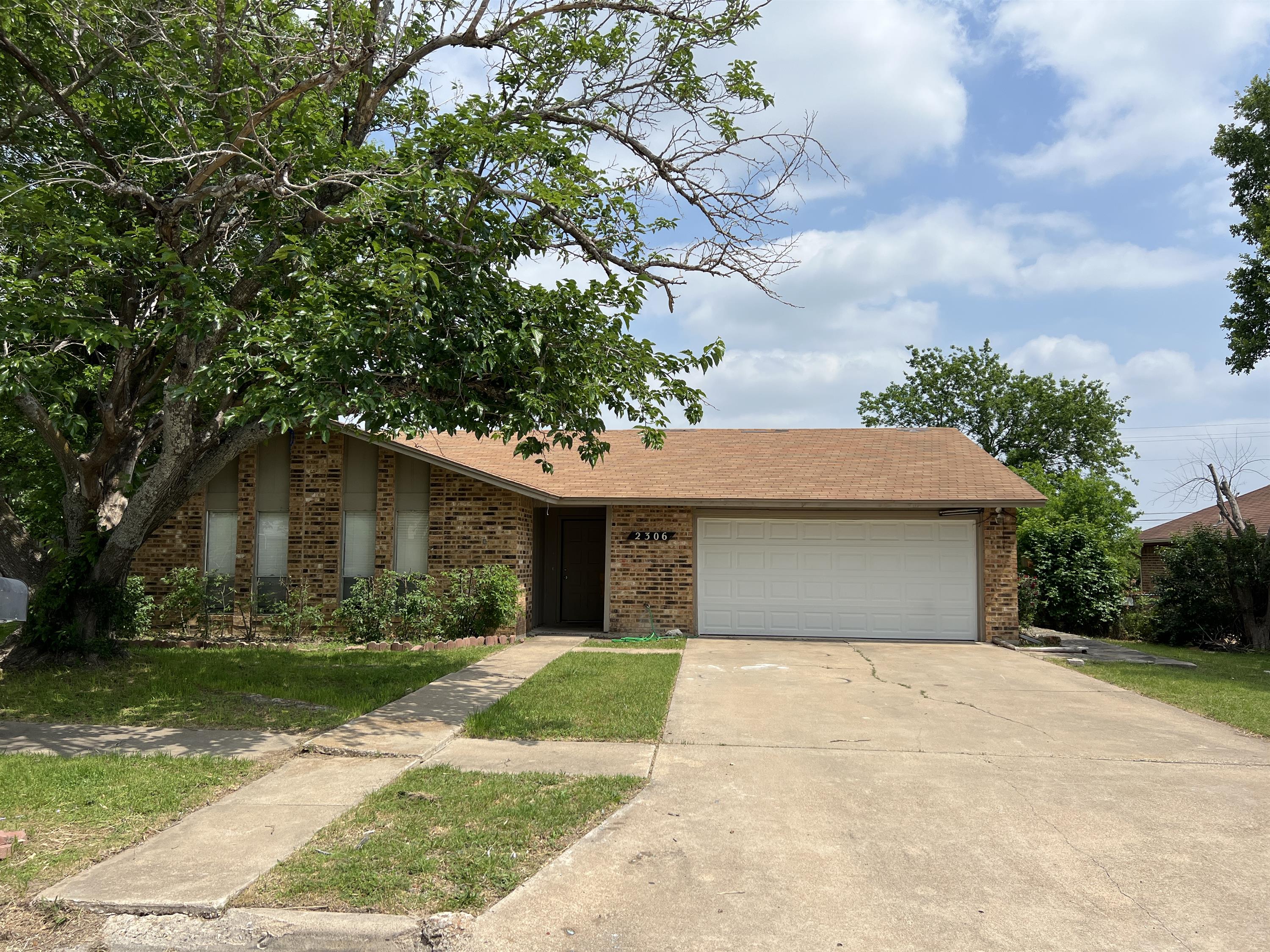 2306 Hunt Drive