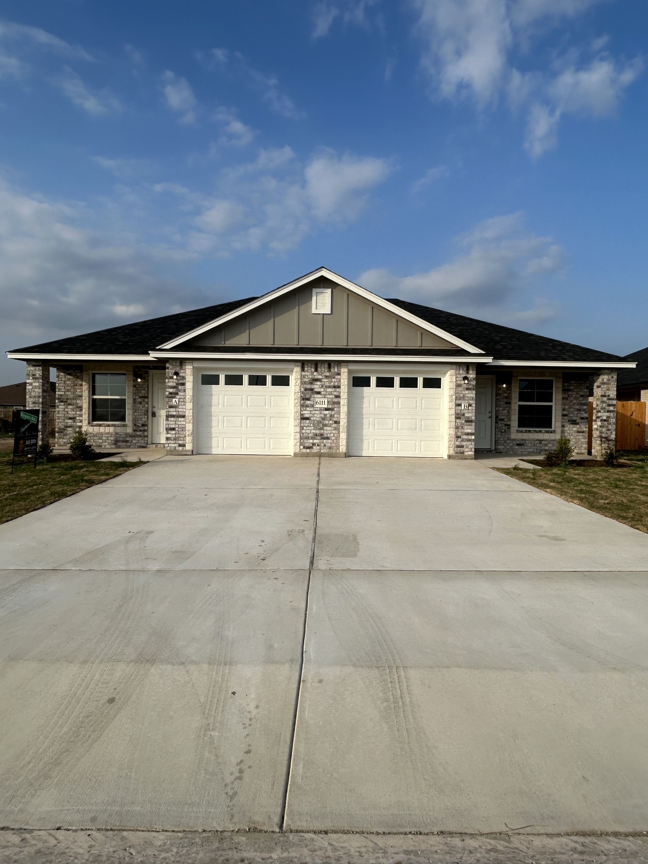 6111 Twistedleaf Lane unit B - 1